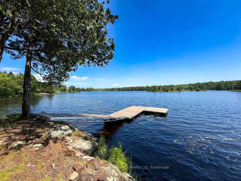 Photo 3 of 473 North Meadowcove Road, Whitestone, Dunchurch — HOMEH