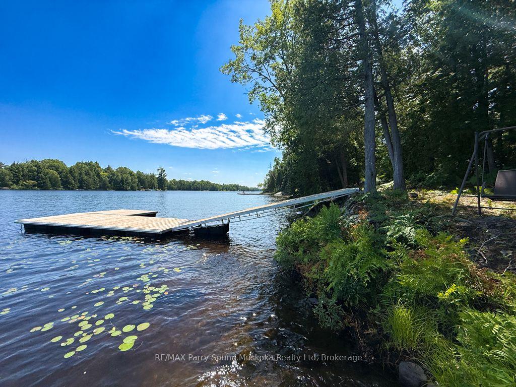 Photo 4 of 473 North Meadowcove Road, Whitestone, Dunchurch — HOMEH