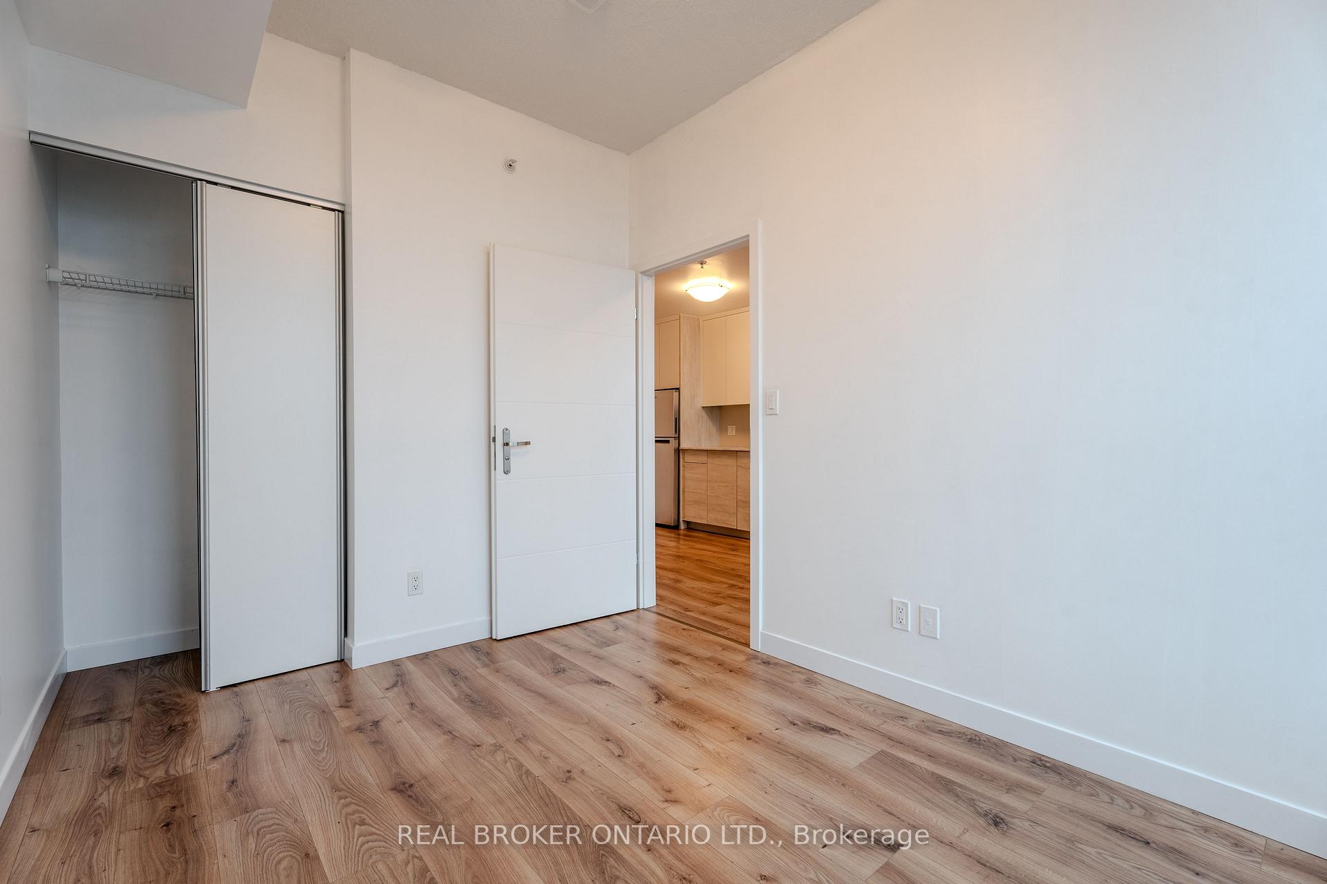 Photo 8 of Unit 2208, 60 Frederick Street, Kitchener, Civic Centre — HOMEH