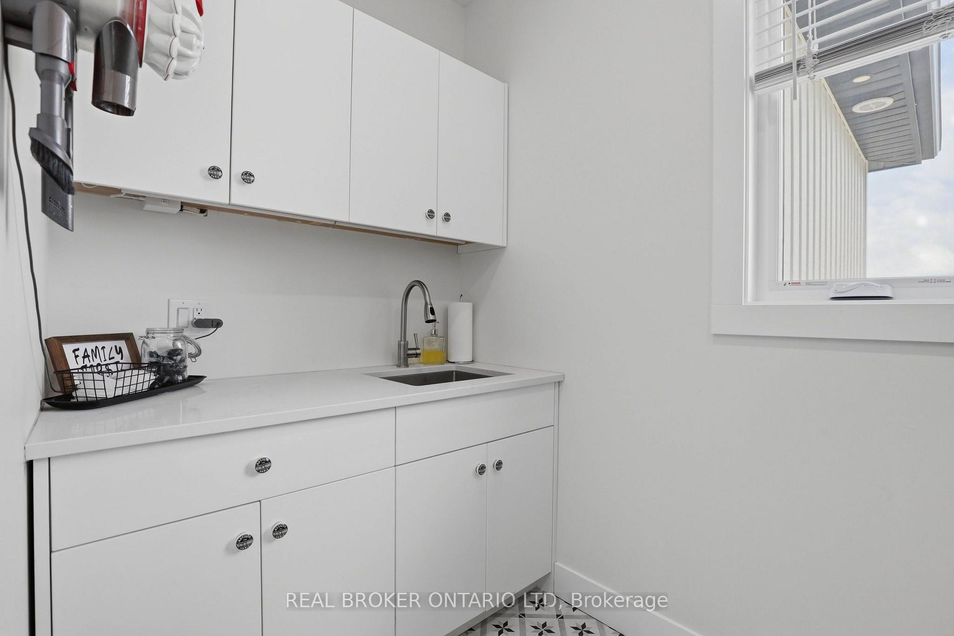 Photo 30 of 25515 Coldstream Road, Middlesex Centre, Denfield — HOMEH