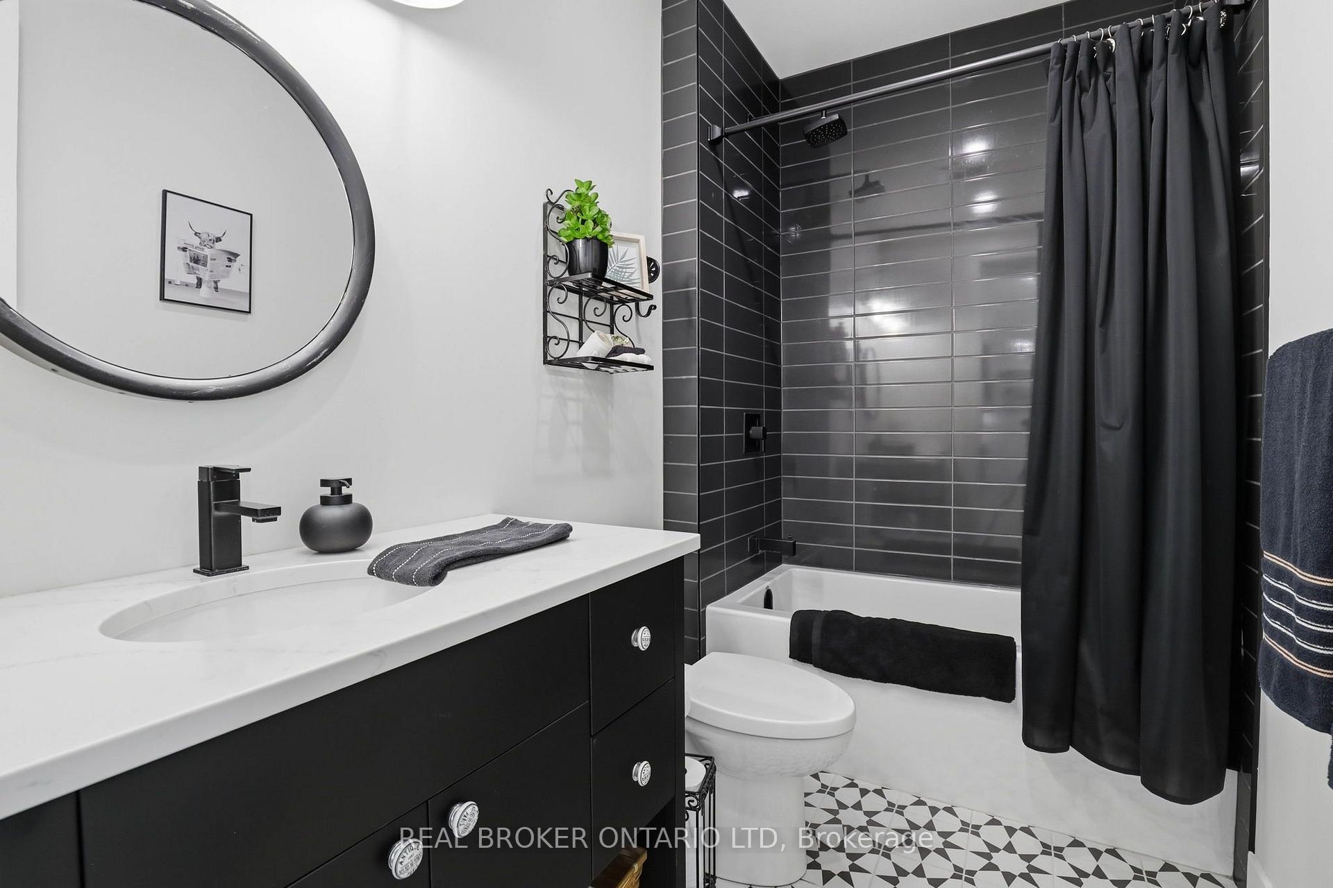 Photo 38 of 25515 Coldstream Road, Middlesex Centre, Denfield — HOMEH