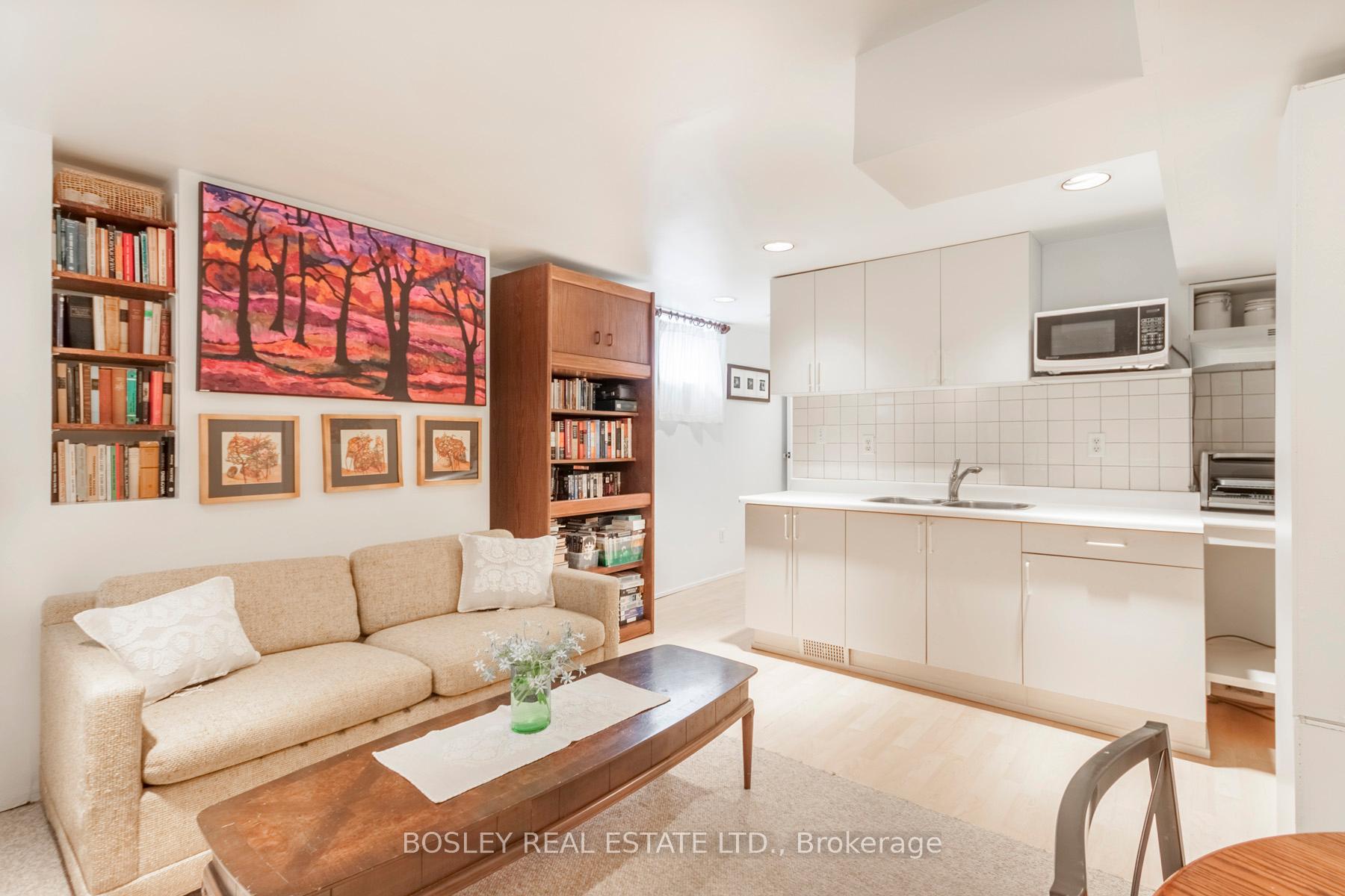 Photo 30 of 22 Martin Crescent, Toronto, Mount Pleasant East — HOMEH