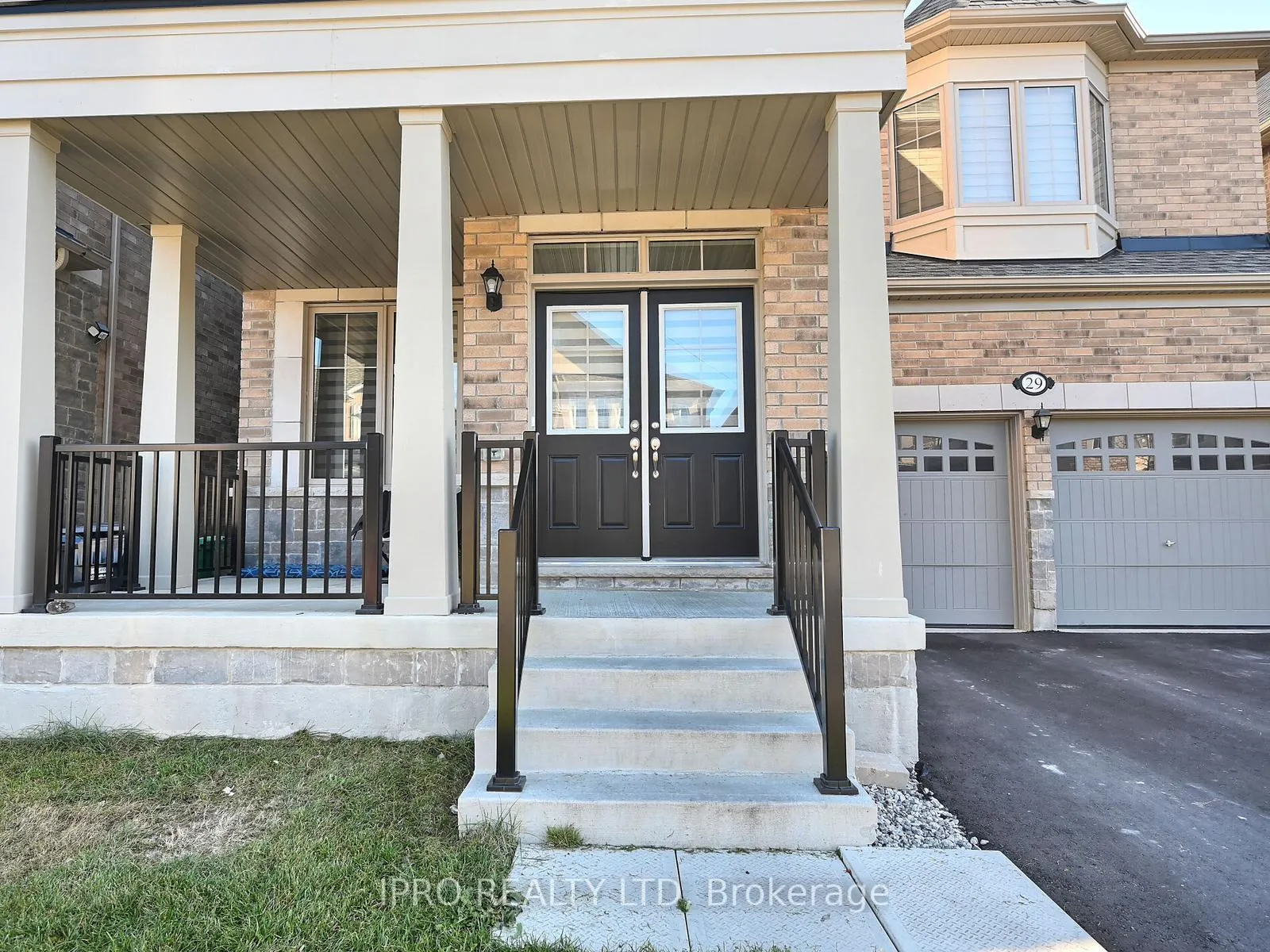 Photo 3 of 29 Junior Road, Brampton, Northwest Brampton — HOMEH