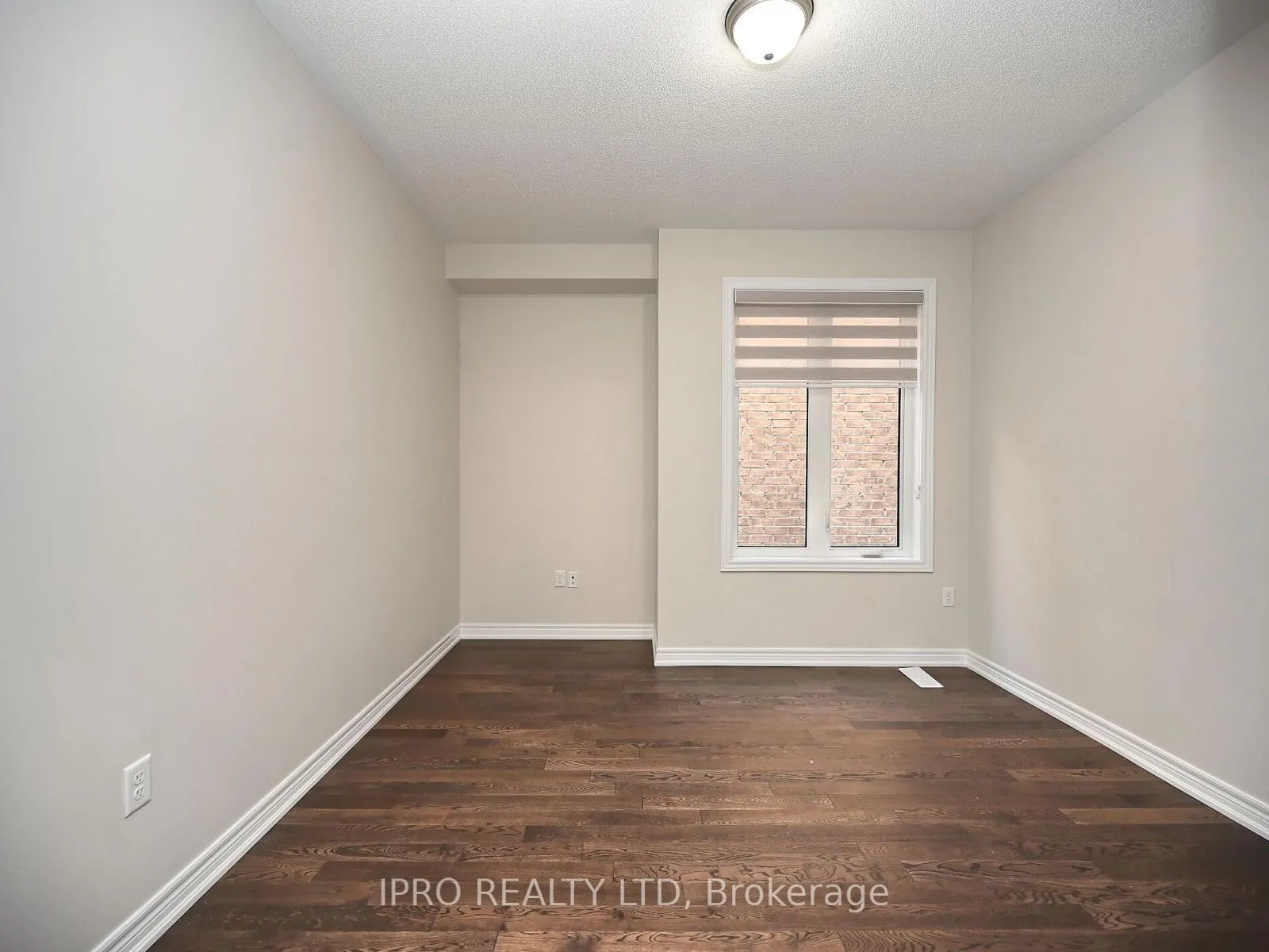 Photo 9 of 29 Junior Road, Brampton, Northwest Brampton — HOMEH