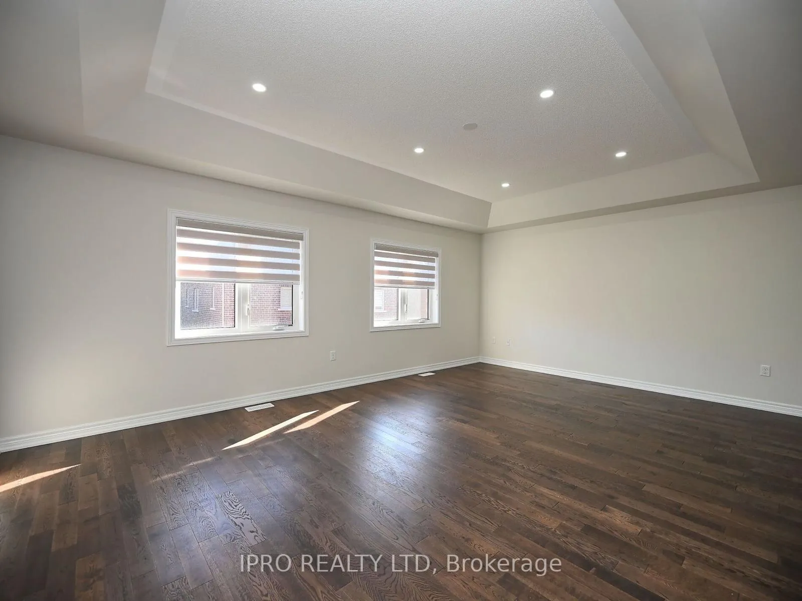 Photo 19 of 29 Junior Road, Brampton, Northwest Brampton — HOMEH