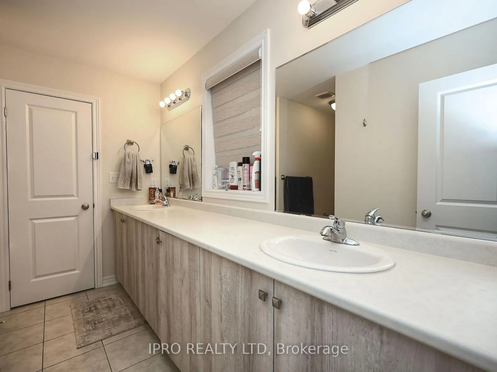 Photo 28 of 29 Junior Road, Brampton, Northwest Brampton — HOMEH