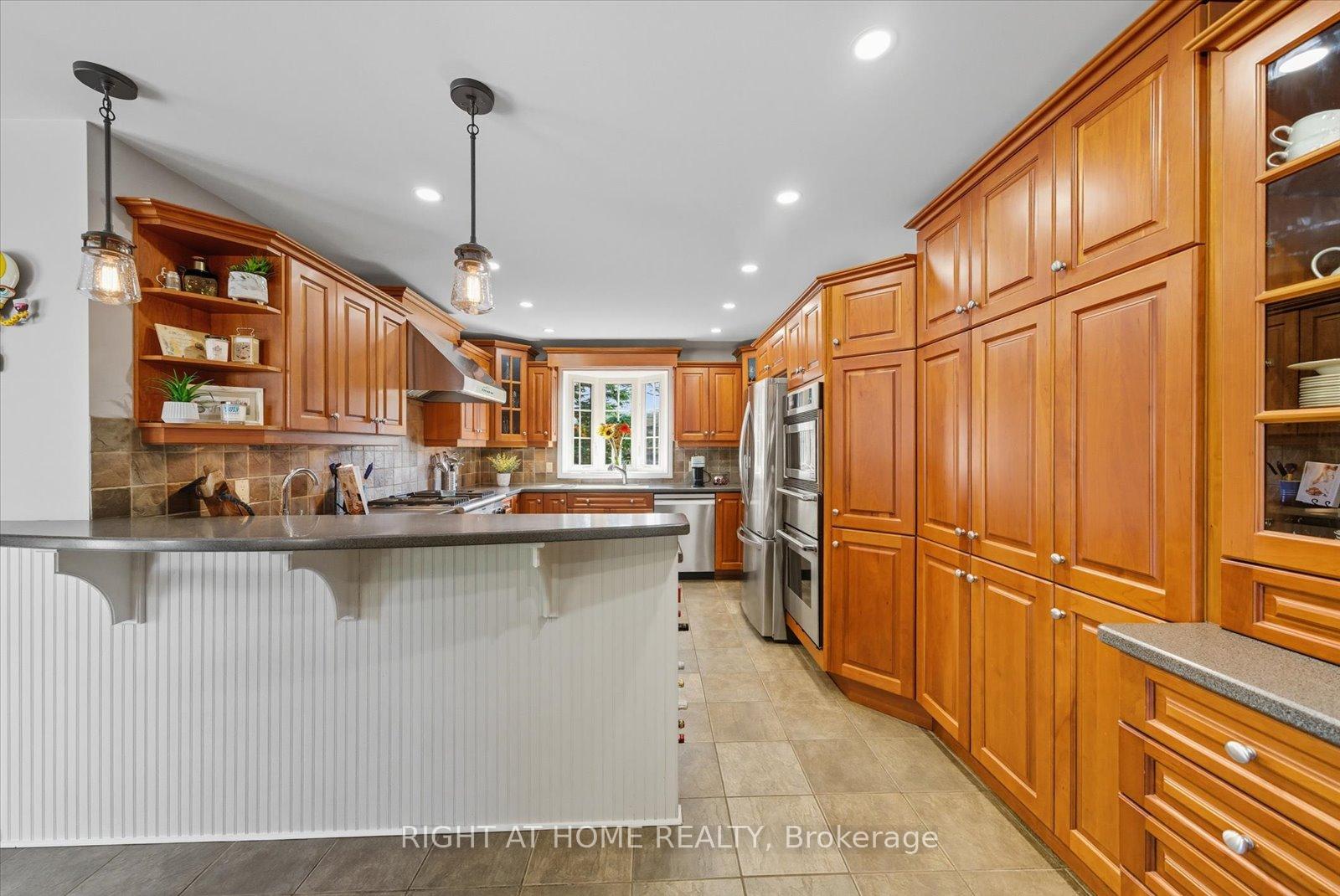 Photo 10 of 620 Alma Street, Scugog, Port Perry — HOMEH