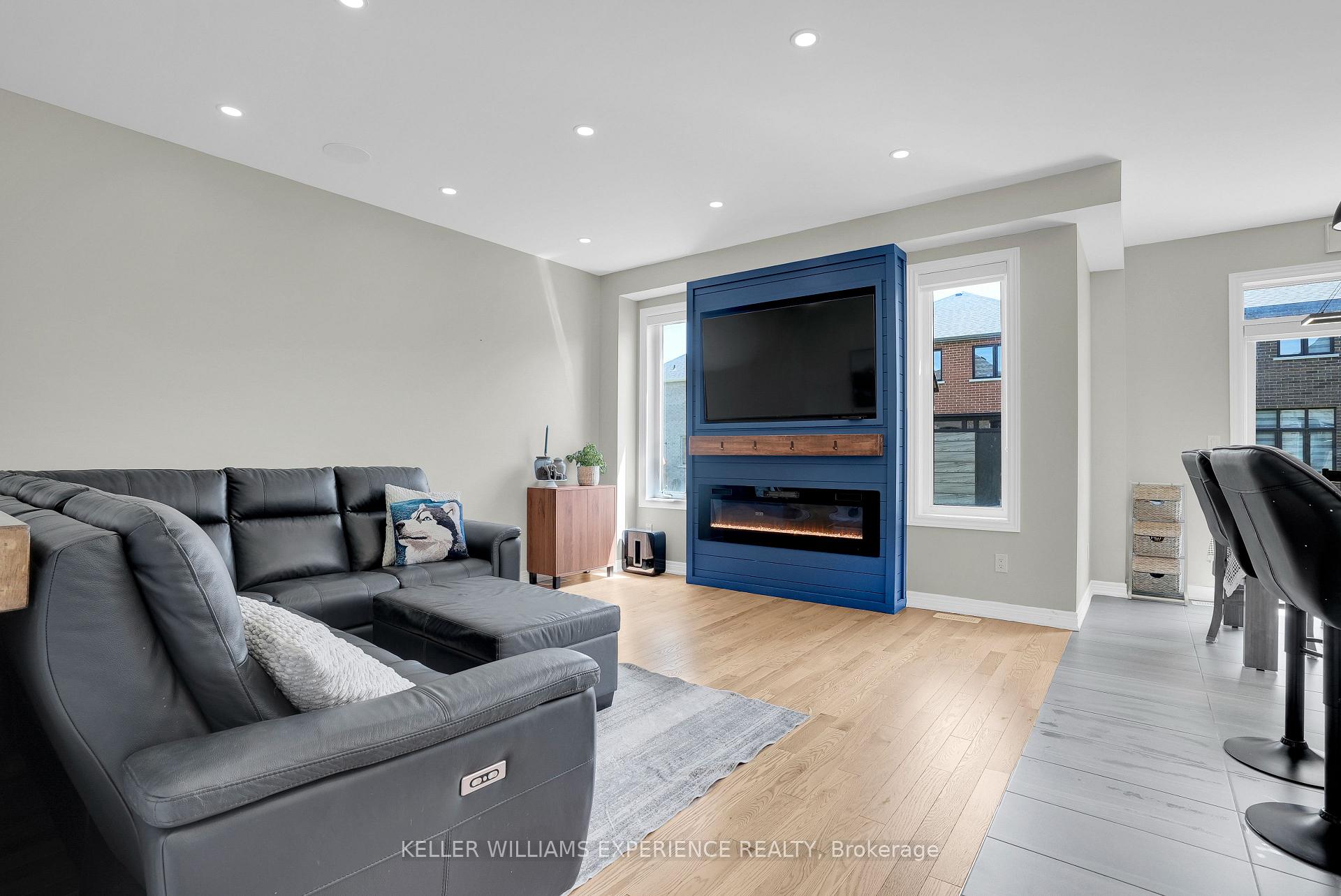 Photo 9 of 1329 Davis Loop, Innisfil, Lefroy — HOMEH