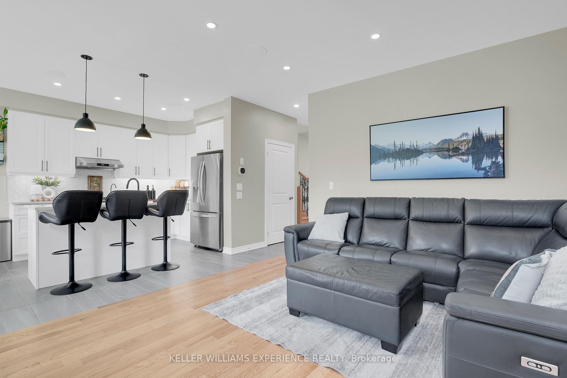 Photo 11 of 1329 Davis Loop, Innisfil, Lefroy — HOMEH