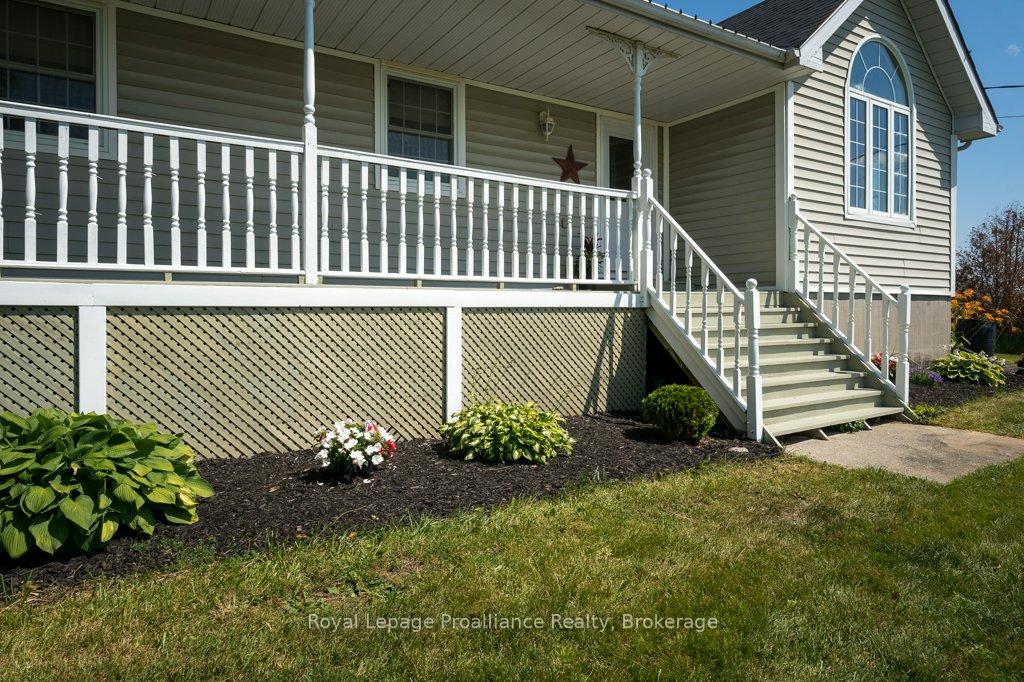 Photo 7 of 1075 Enright Road, Tyendinaga, Tyendinaga Township — HOMEH