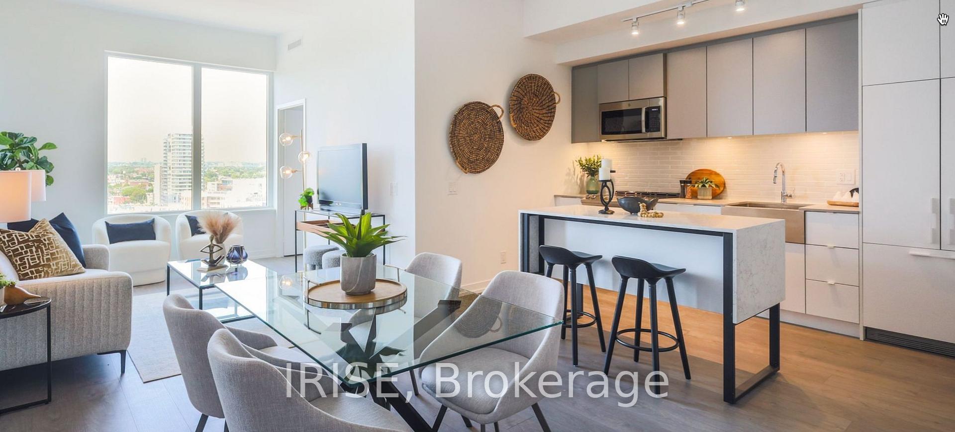 Front of Unit 1119, 270 Dufferin Street