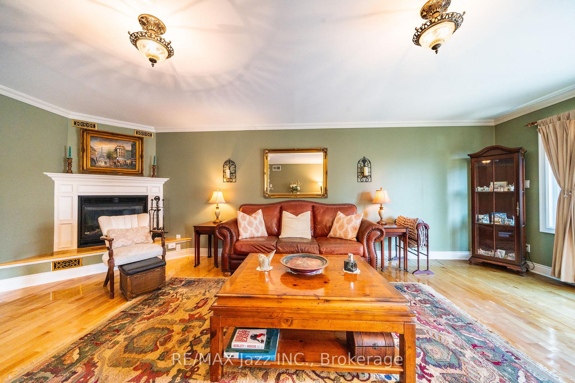 Photo 19 of 917 Byron Street N, Whitby, Williamsburg — HOMEH