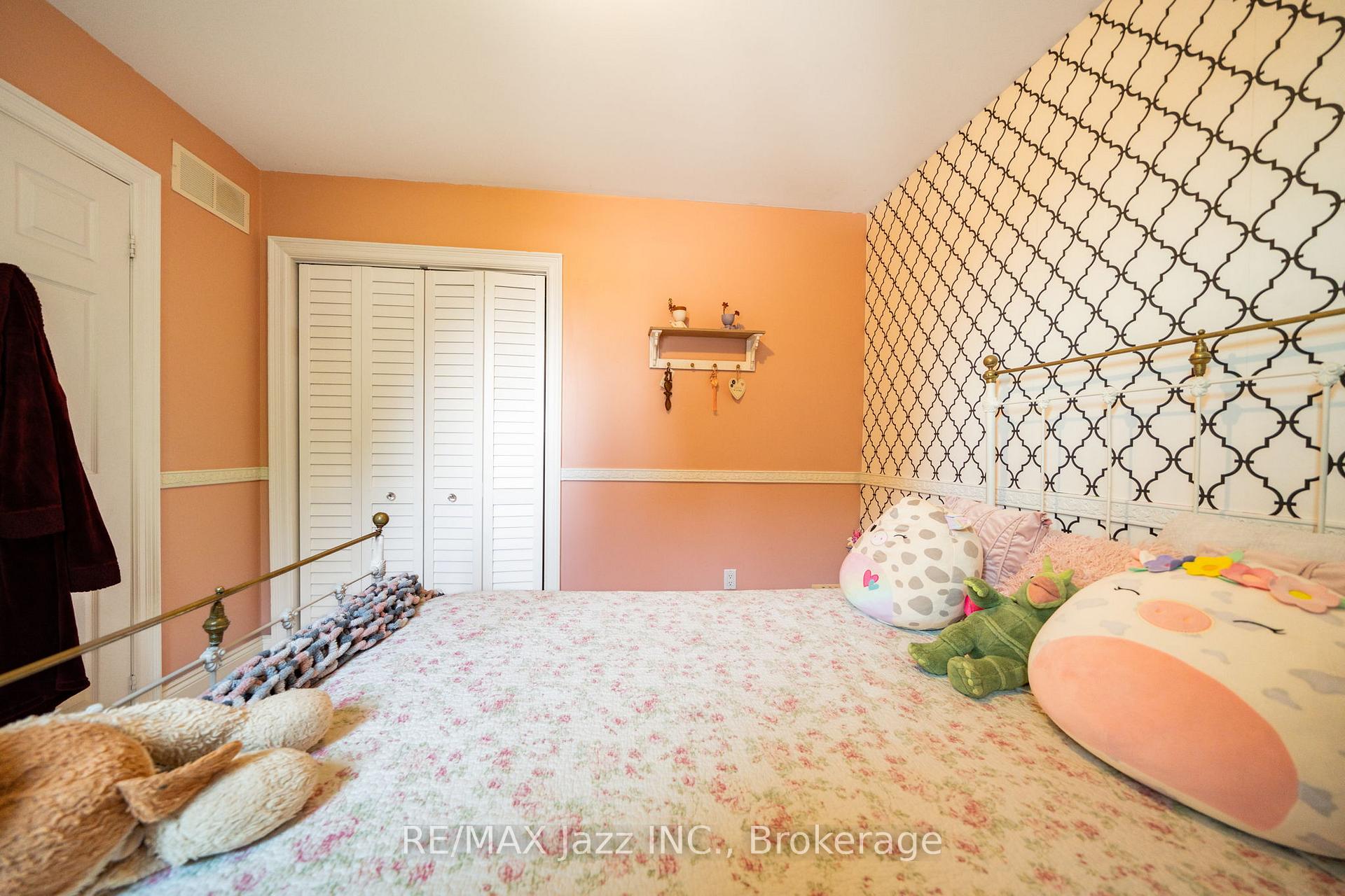 Photo 32 of 917 Byron Street N, Whitby, Williamsburg — HOMEH