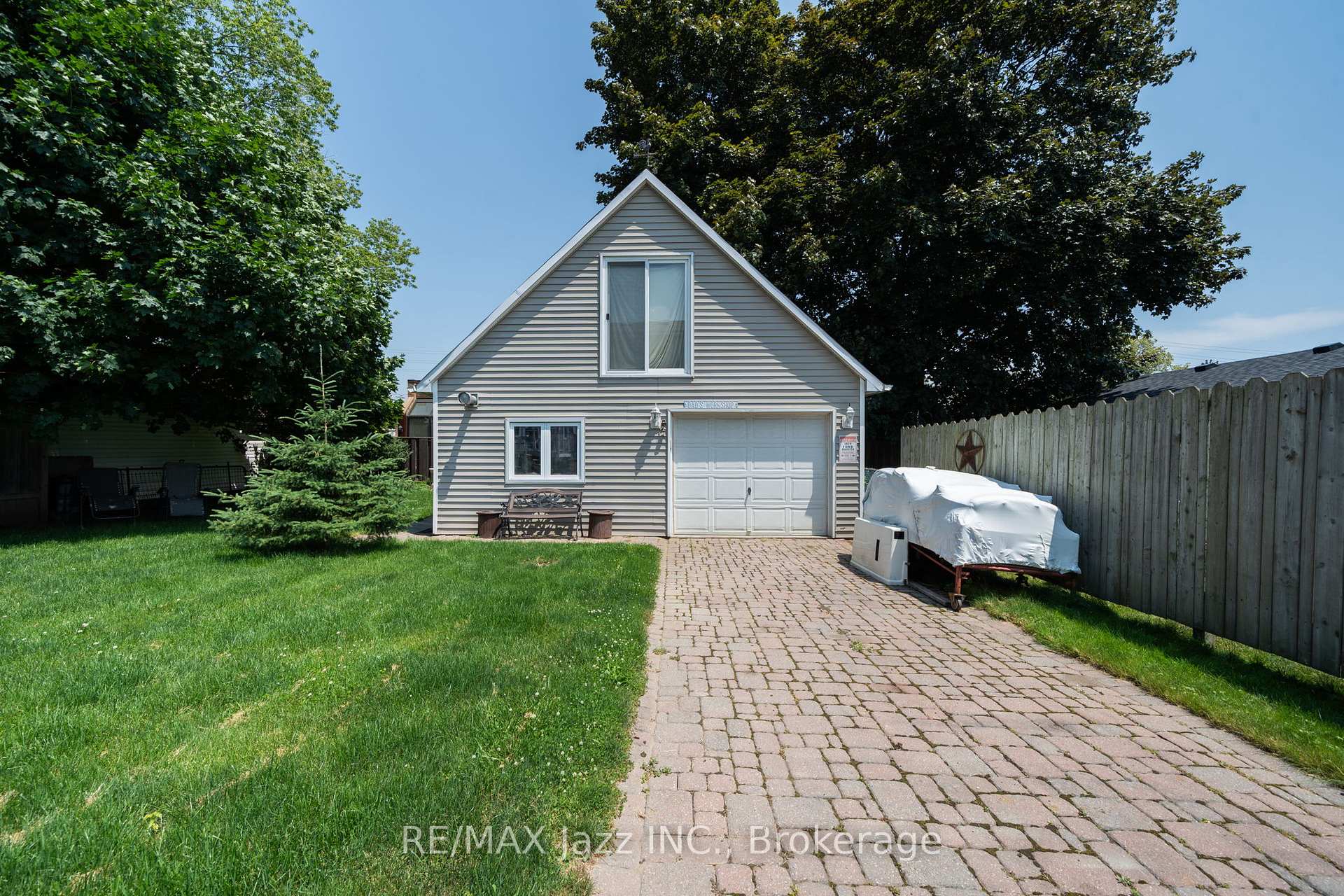 Photo 46 of 917 Byron Street N, Whitby, Williamsburg — HOMEH