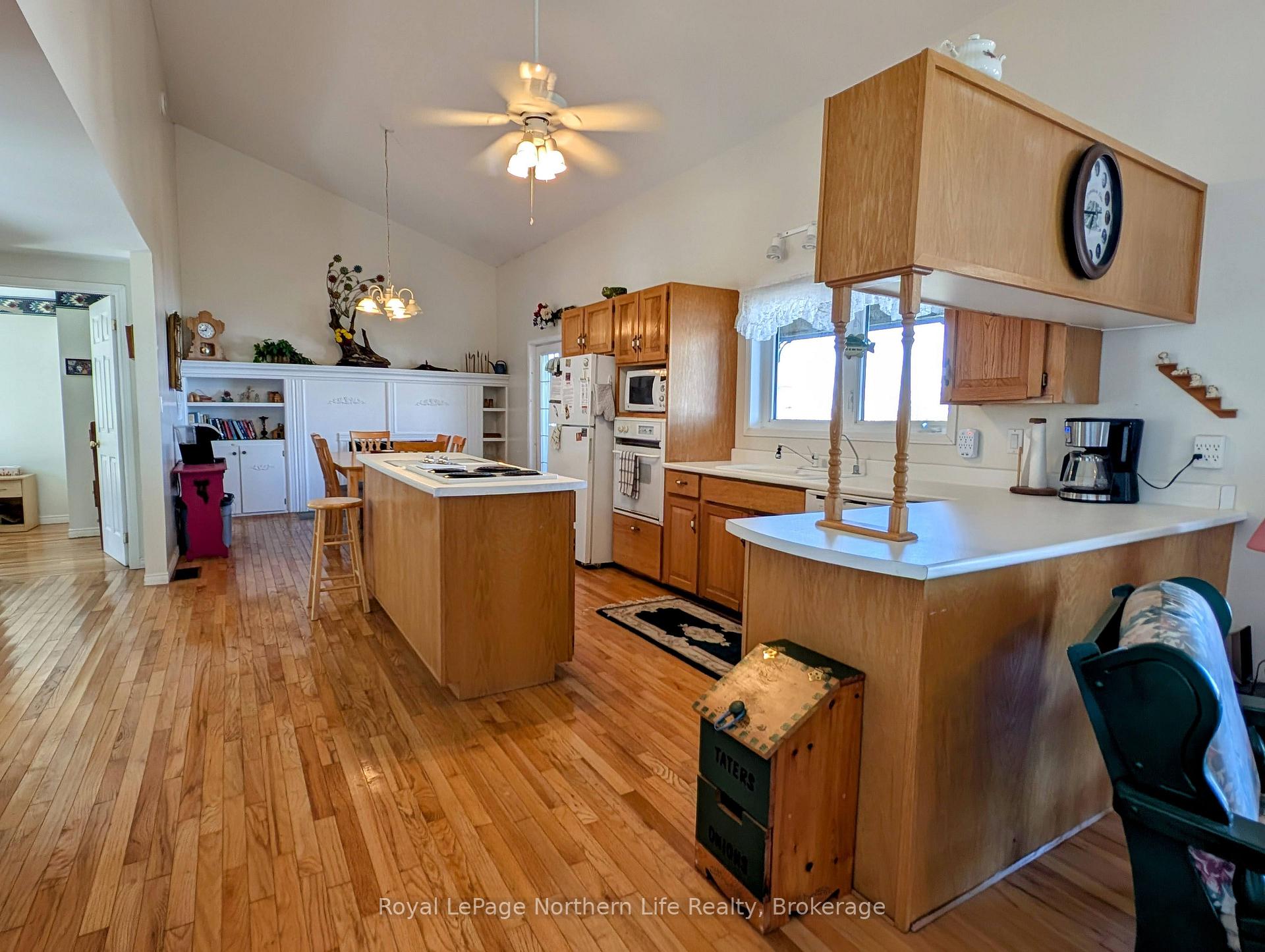Photo 12 of 501182 Berry Road, Timiskaming, TIM - Outside - Rural — HOMEH