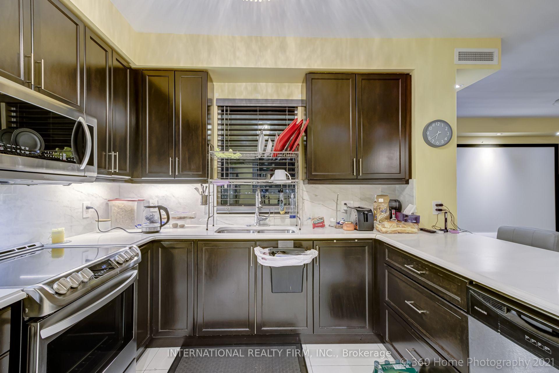 Photo 11 of Unit 1105, 9255 Jane Street, Vaughan, Maple — HOMEH
