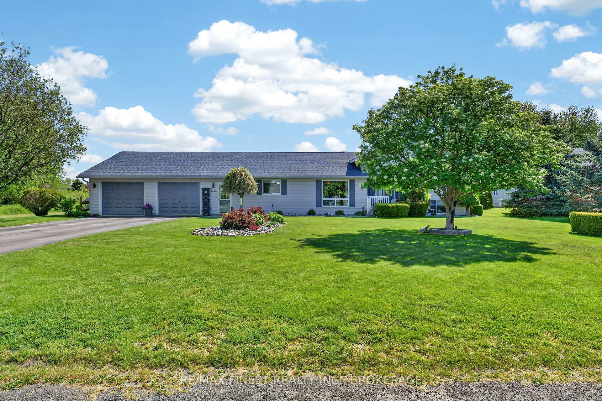 Photo 1 of 3 Mary Avenue, Prince Edward County, Wellington Ward — HOMEH