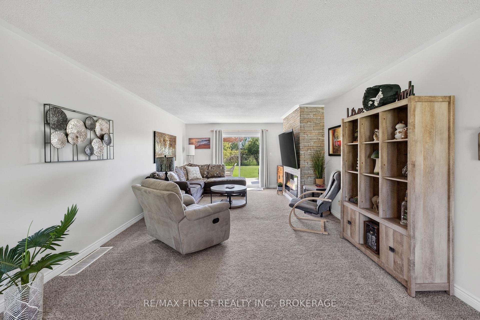 Photo 7 of 3 Mary Avenue, Prince Edward County, Wellington Ward — HOMEH