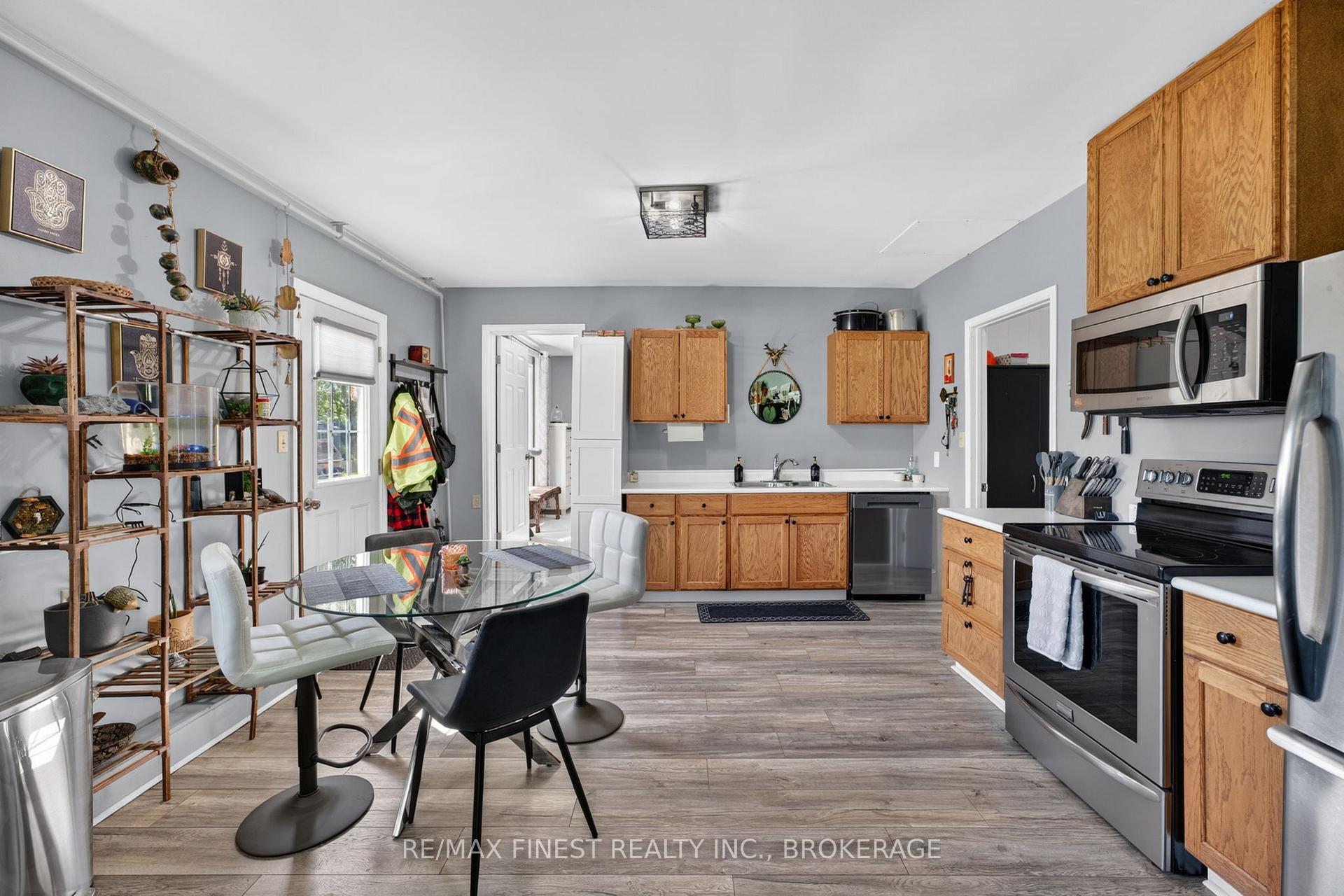 Photo 33 of 3 Mary Avenue, Prince Edward County, Wellington Ward — HOMEH