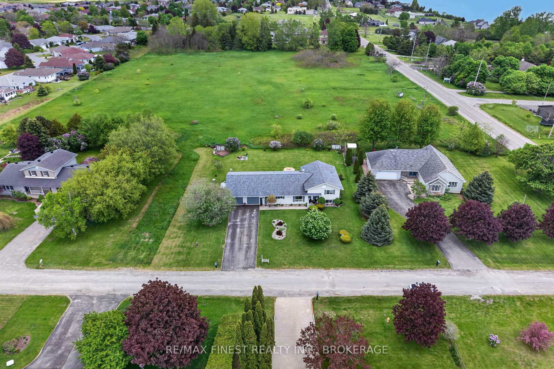 Photo 48 of 3 Mary Avenue, Prince Edward County, Wellington Ward — HOMEH