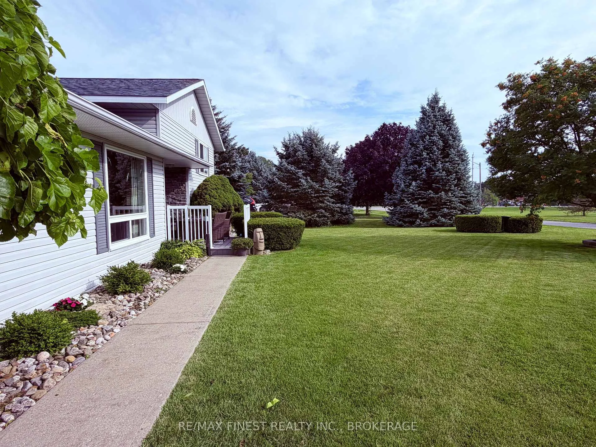 Photo 53 of 3 Mary Avenue, Prince Edward County, Wellington Ward — HOMEH