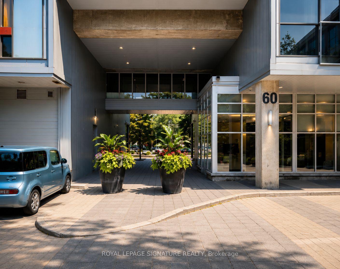 Photo 2 of Unit 210, 60 Bathurst Street, Toronto, Niagara — HOMEH