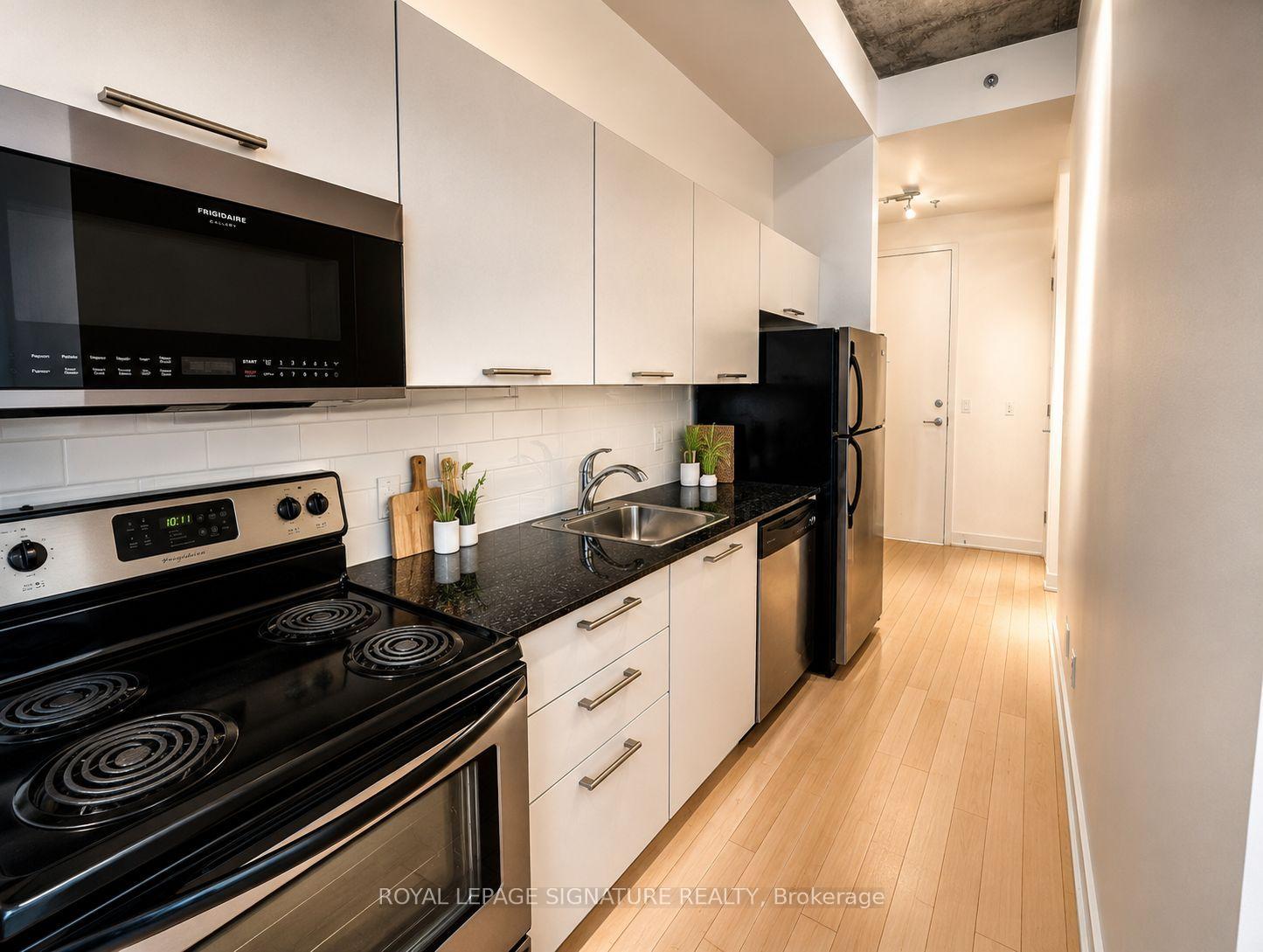 Photo 4 of Unit 210, 60 Bathurst Street, Toronto, Niagara — HOMEH