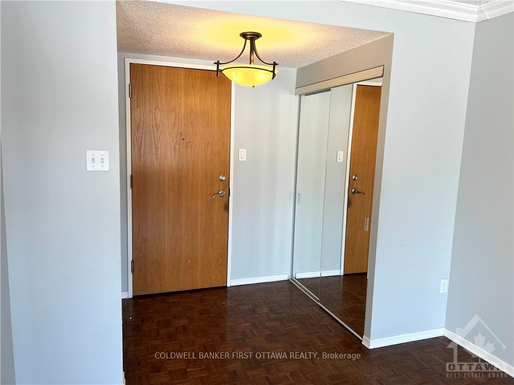 Photo 4 of Unit 307, 2759 Carousel Crescent, Ottawa, Emerald Woods/Sawmill Creek — HOMEH