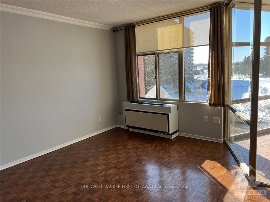 Photo 6 of Unit 307, 2759 Carousel Crescent, Ottawa, Emerald Woods/Sawmill Creek — HOMEH