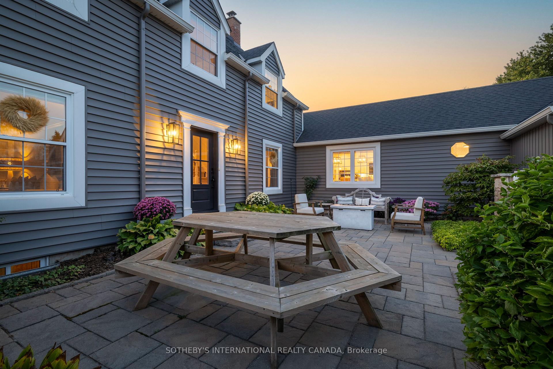 Photo 4 of 331 Wheelihan Way, Milton, Campbellville — HOMEH