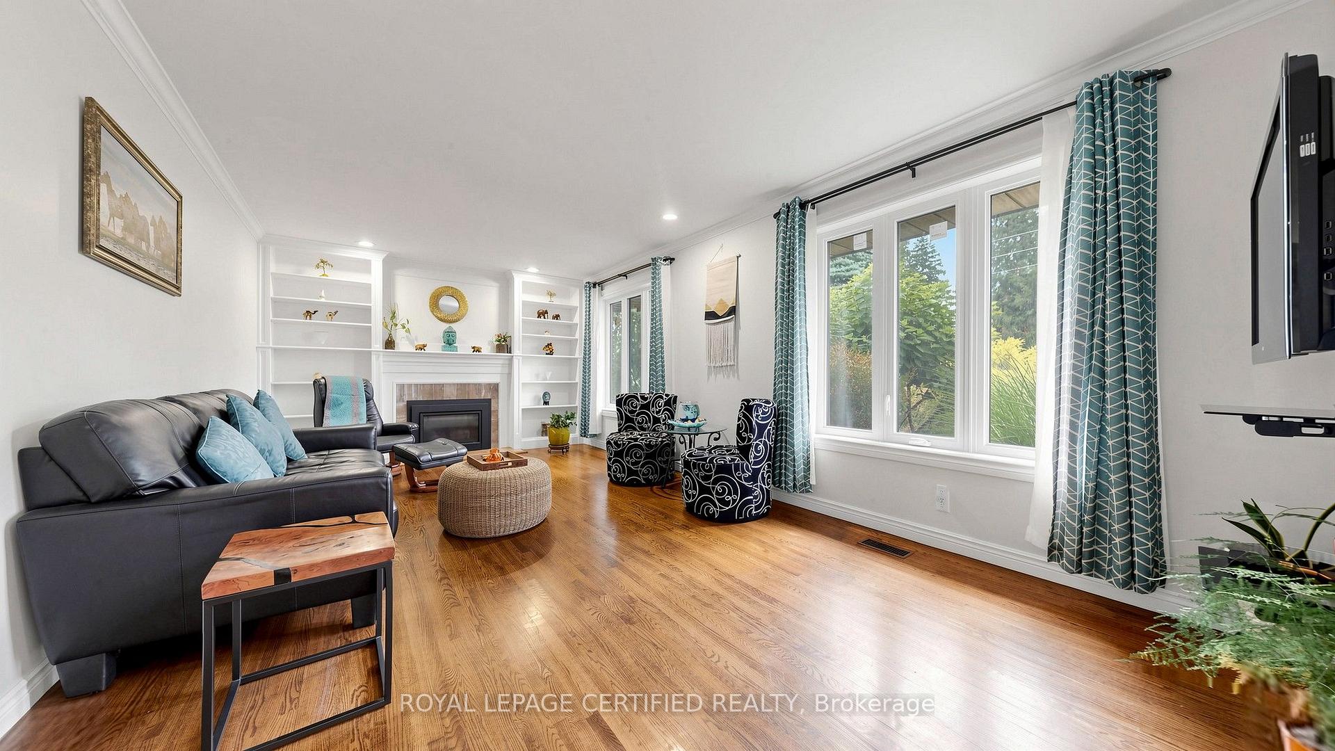 Photo 8 of 438 Lexington Road, Waterloo, Lexington — HOMEH