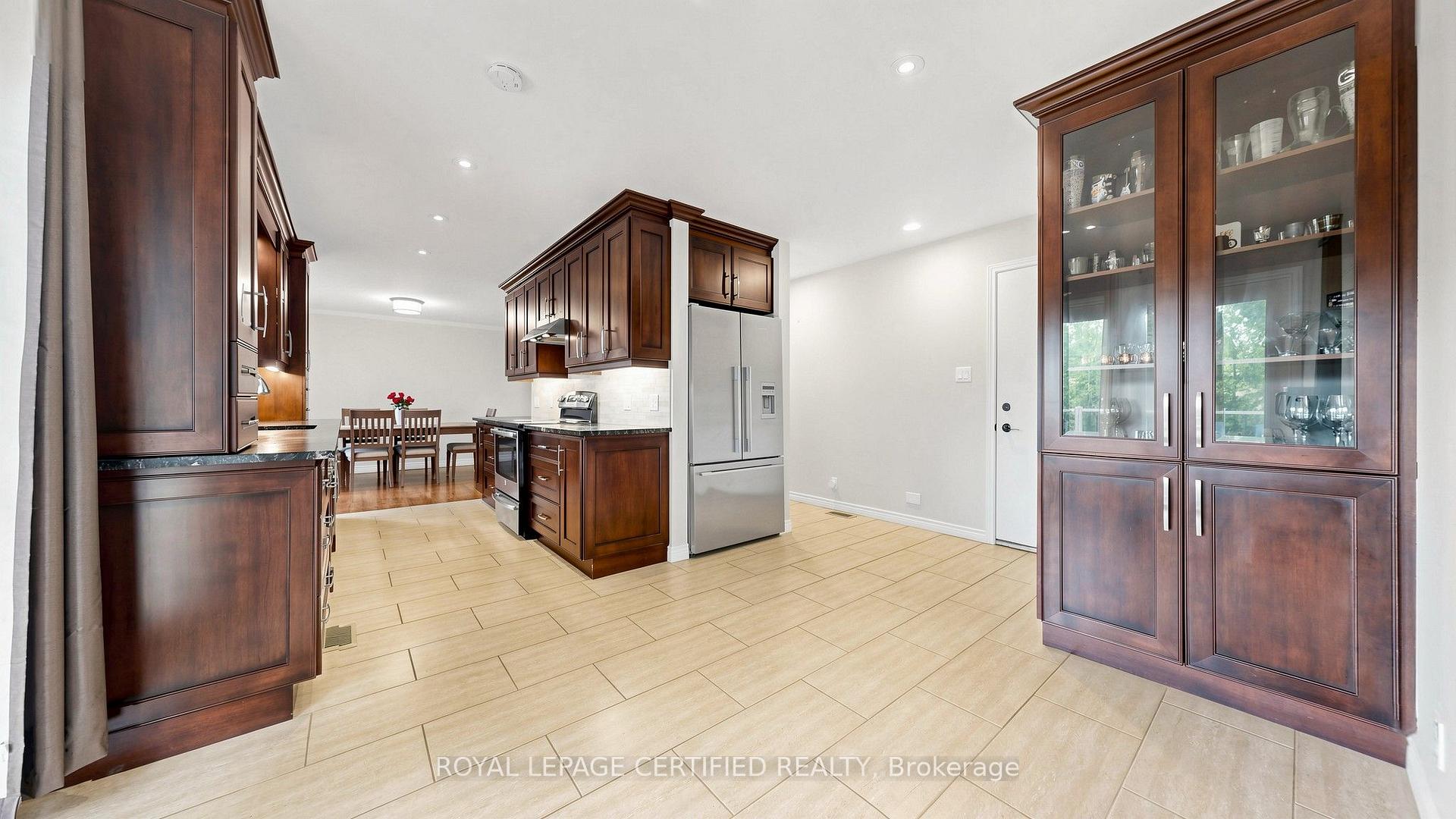 Photo 16 of 438 Lexington Road, Waterloo, Lexington — HOMEH