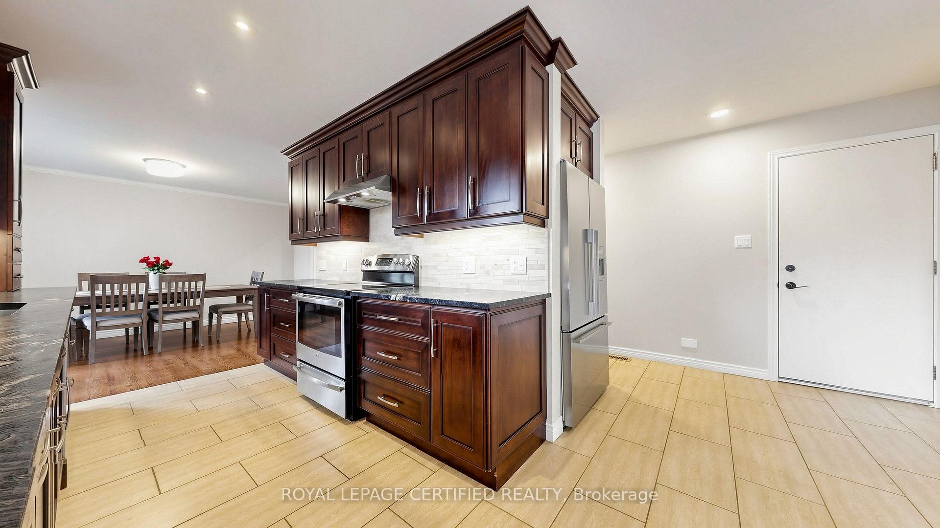Photo 18 of 438 Lexington Road, Waterloo, Lexington — HOMEH
