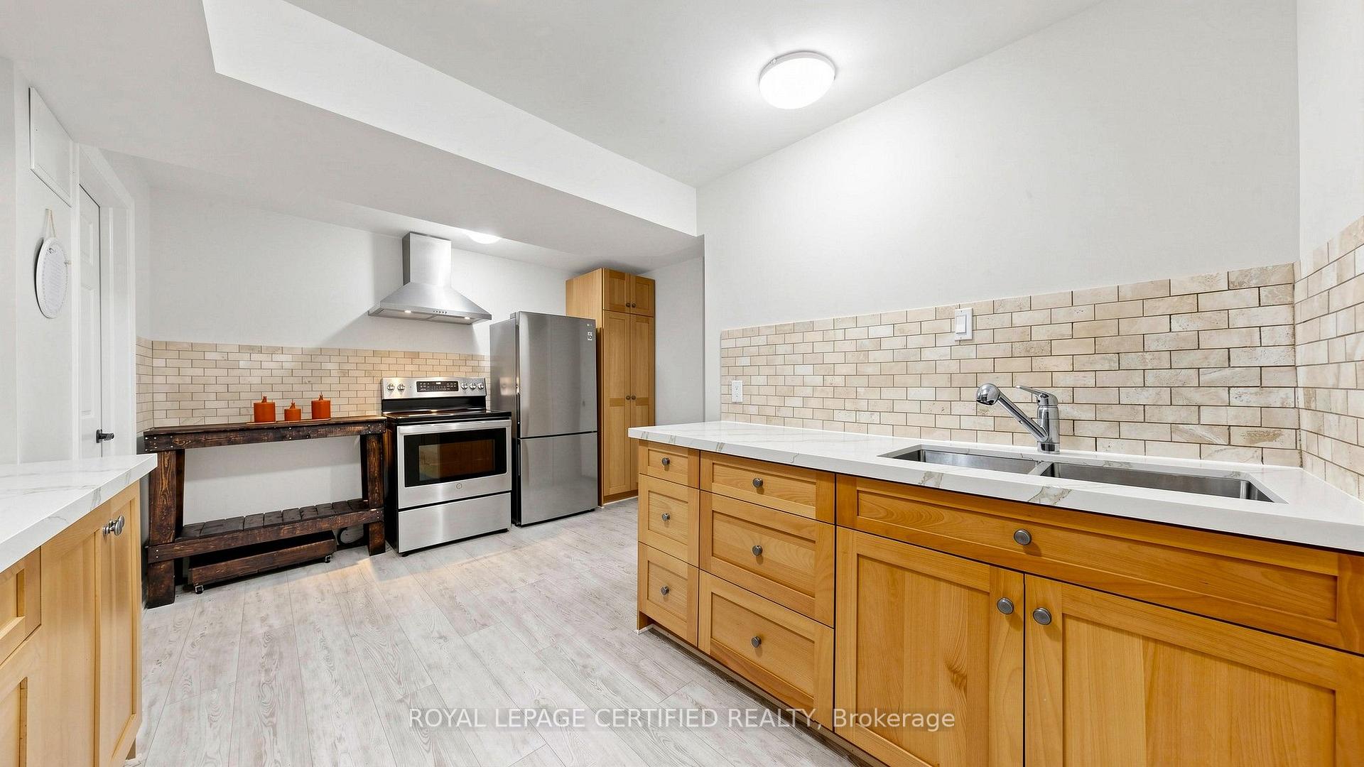 Photo 35 of 438 Lexington Road, Waterloo, Lexington — HOMEH