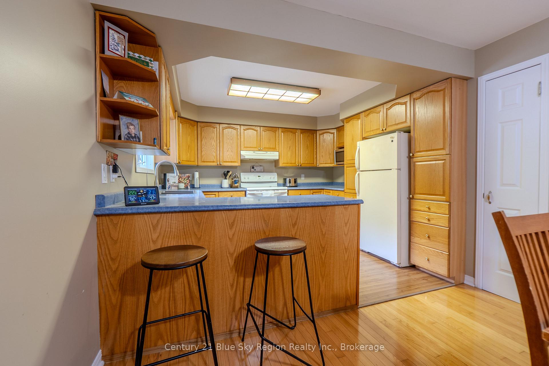 Photo 8 of 144 Collins Drive, North Bay, Airport — HOMEH