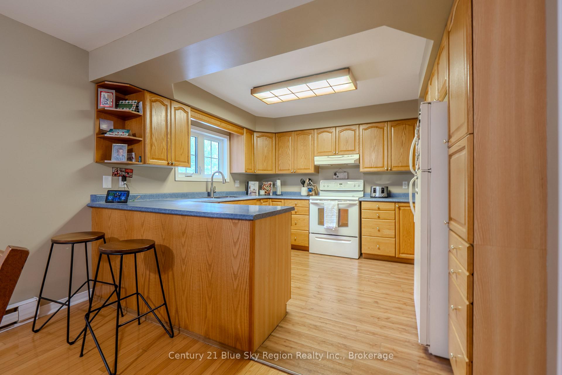 Photo 9 of 144 Collins Drive, North Bay, Airport — HOMEH