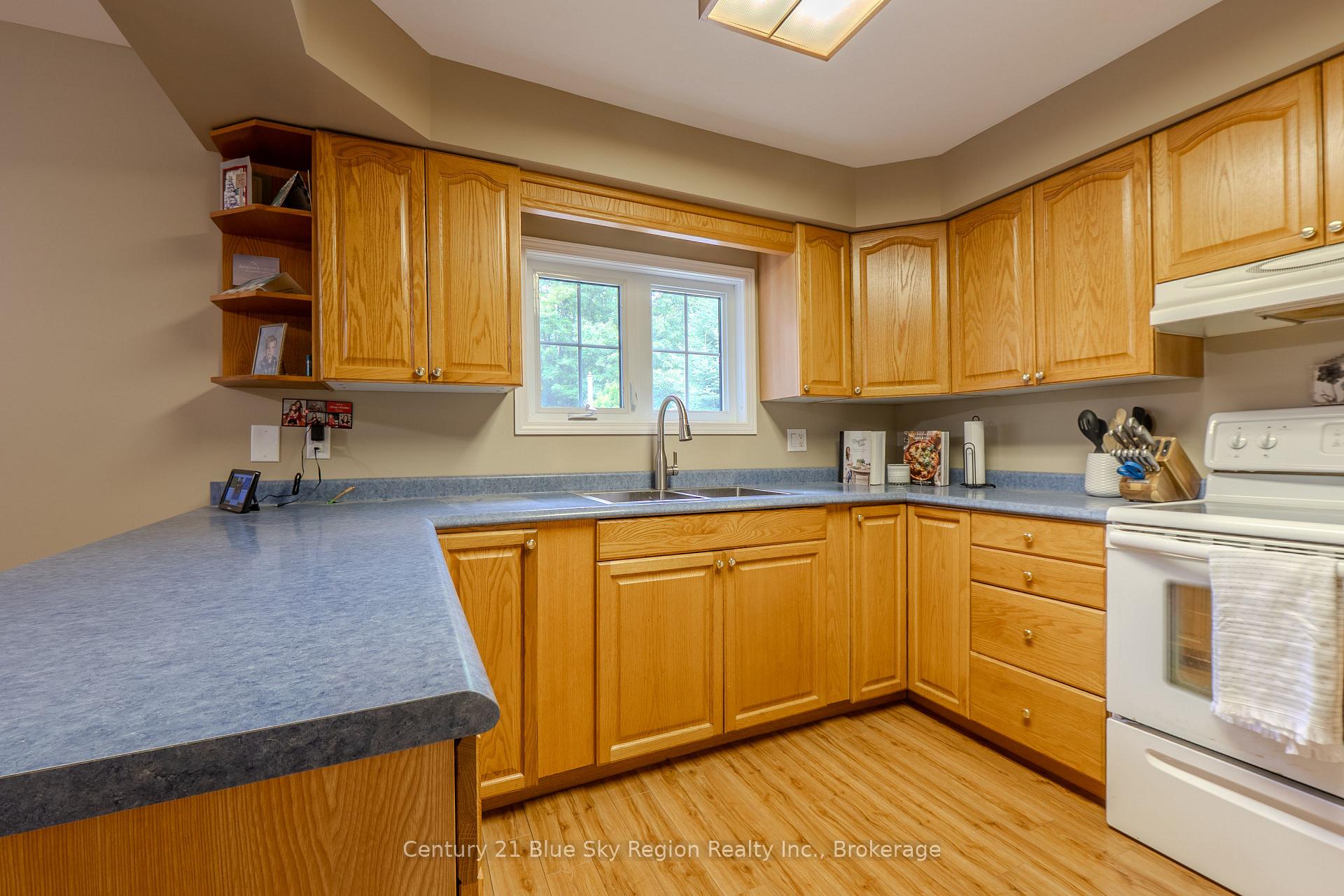 Photo 10 of 144 Collins Drive, North Bay, Airport — HOMEH