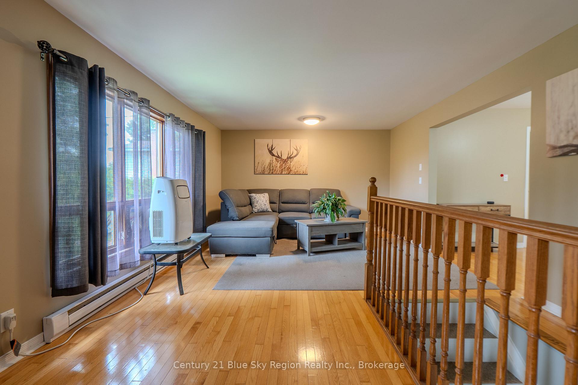 Photo 14 of 144 Collins Drive, North Bay, Airport — HOMEH