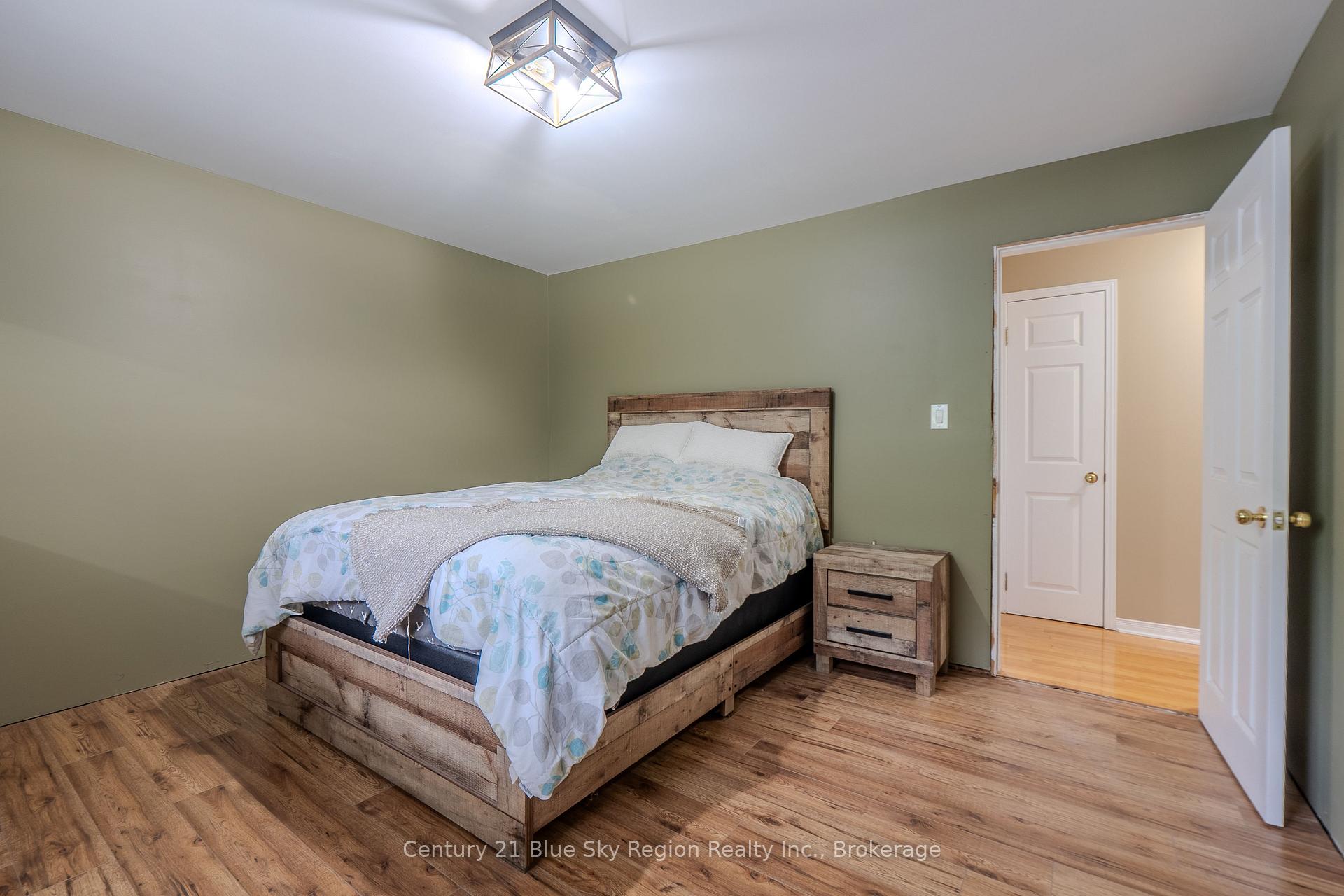 Photo 18 of 144 Collins Drive, North Bay, Airport — HOMEH