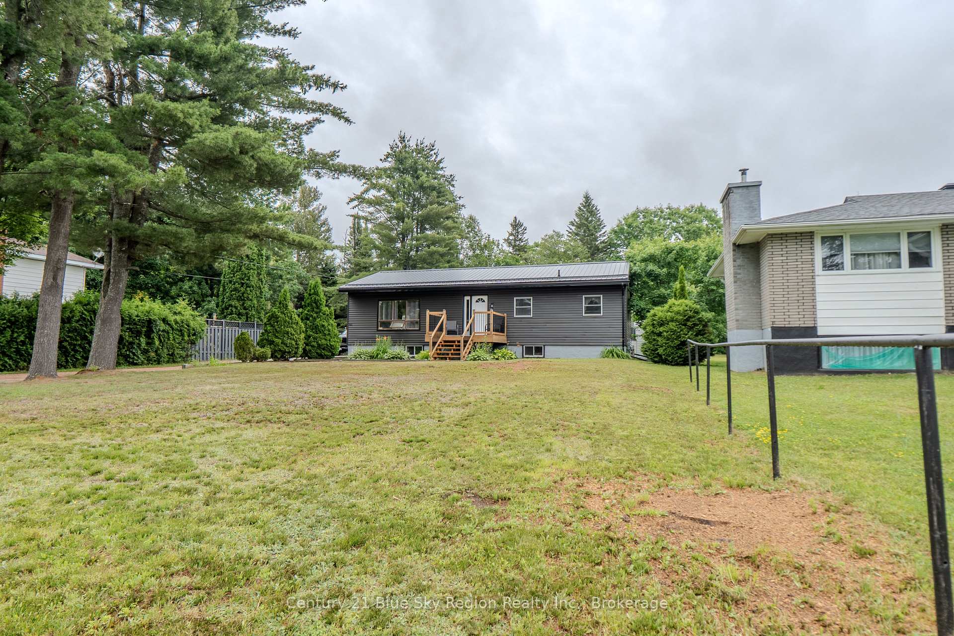 Photo 35 of 144 Collins Drive, North Bay, Airport — HOMEH