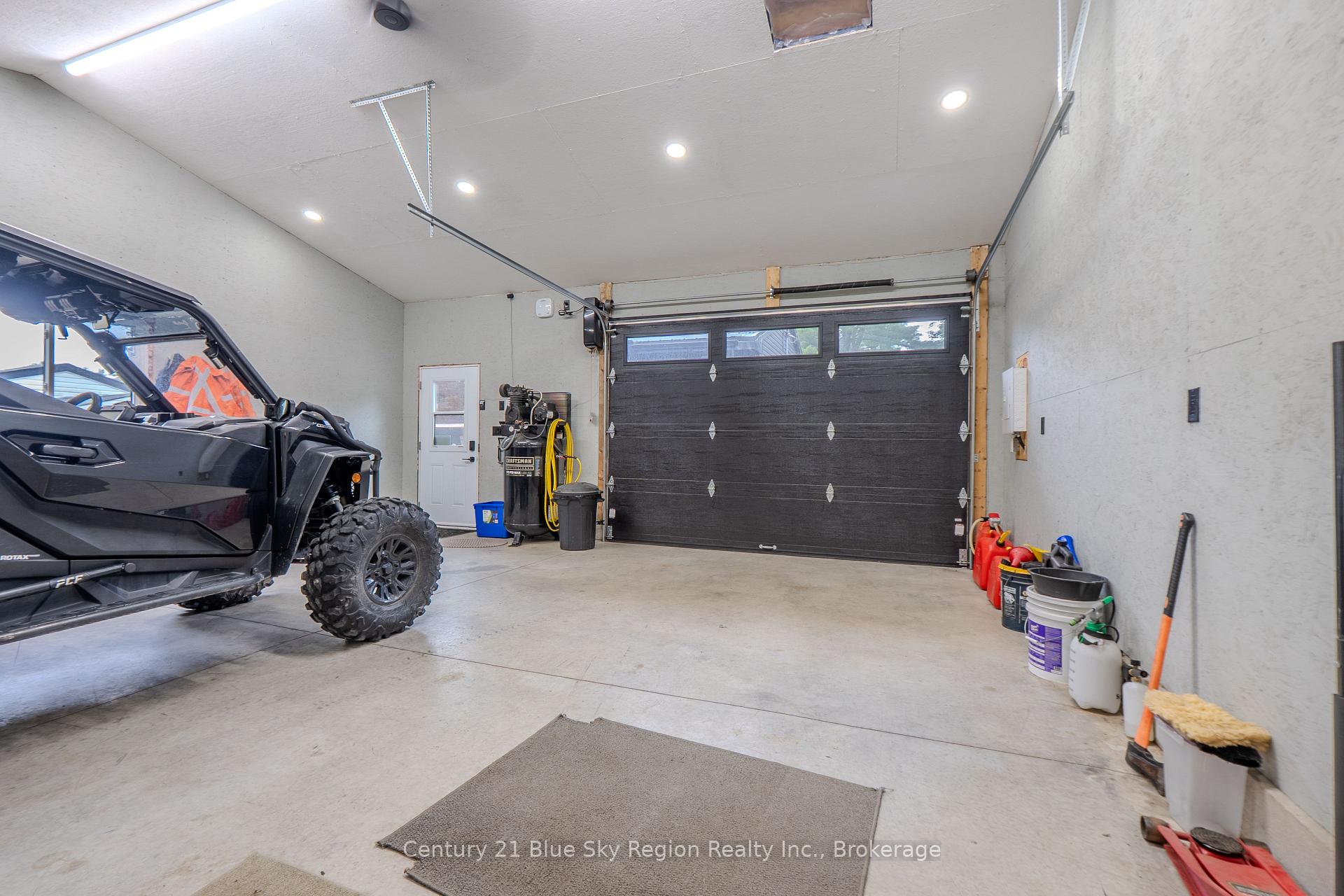 Photo 45 of 144 Collins Drive, North Bay, Airport — HOMEH
