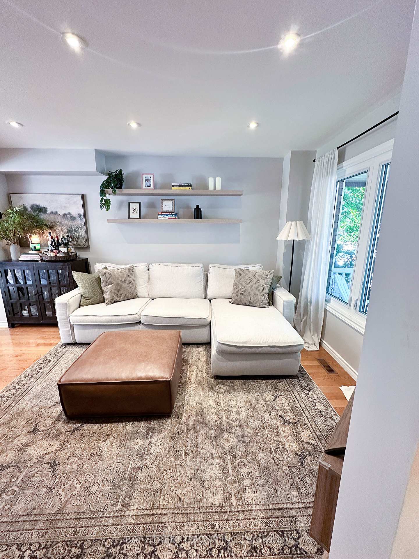 Photo 8 of 1559 Parish Lane, Oakville, Glen Abbey — HOMEH