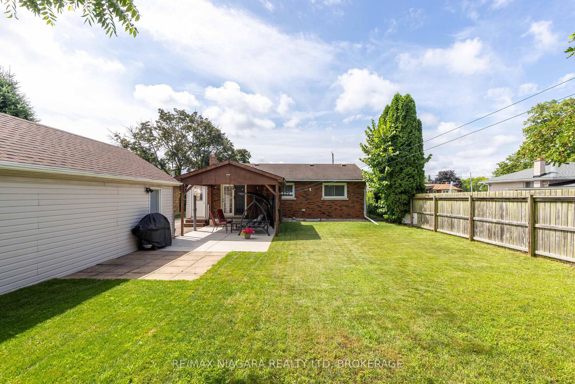 Photo 3 of 6555 Doreen Drive, Niagara Falls, Morrison — HOMEH