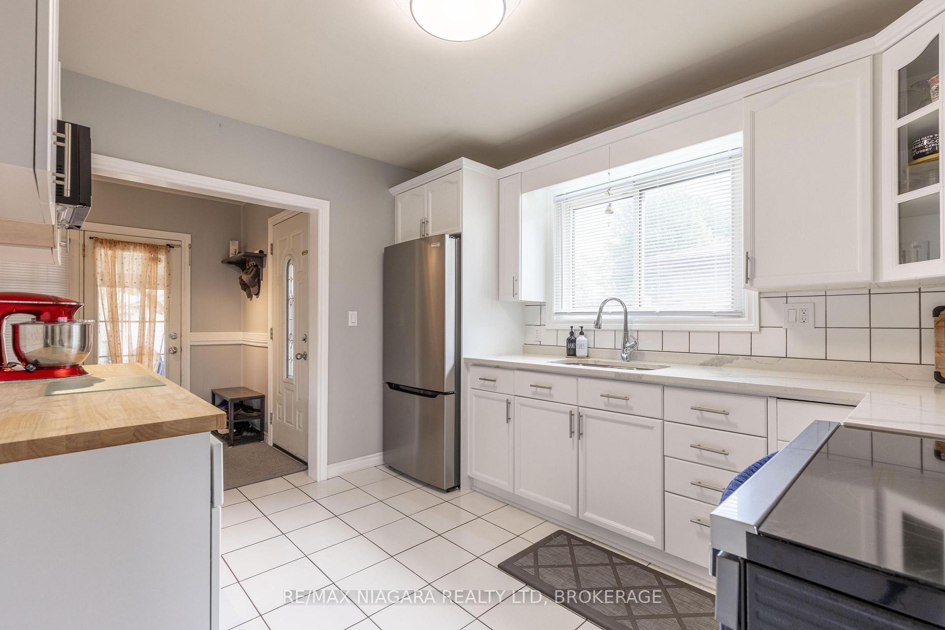 Photo 7 of 6555 Doreen Drive, Niagara Falls, Morrison — HOMEH