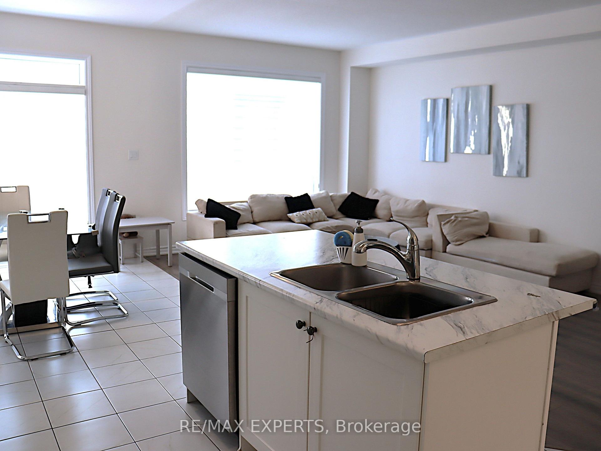 Photo 11 of 2265 Grainger Loop, Innisfil, Rural Innisfil — HOMEH