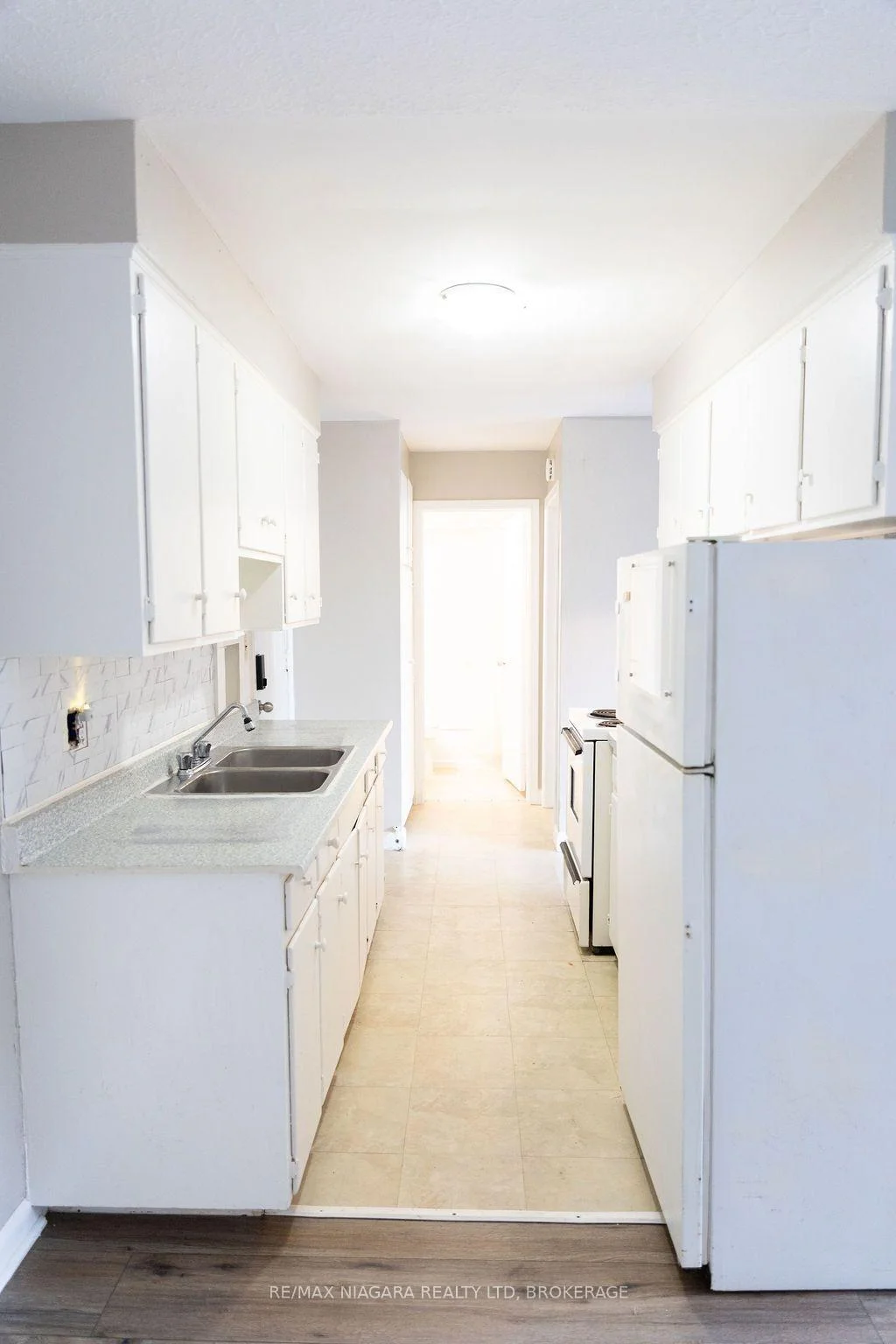 Photo 18 of Unit 2, 27 Main Street, St. Catharines, Port Dalhousie — HOMEH