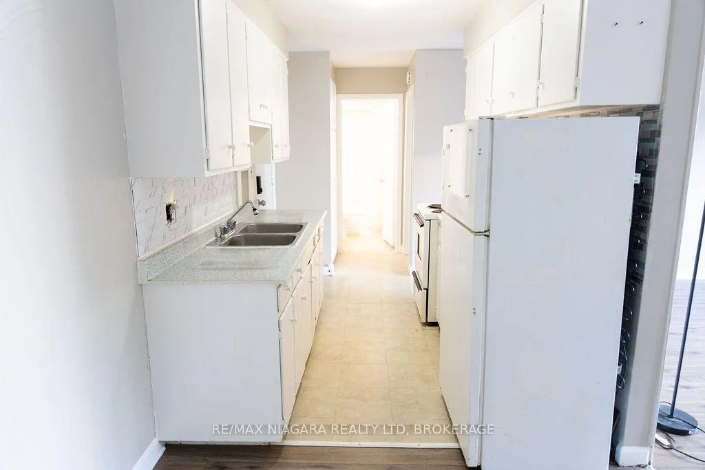 Photo 20 of Unit 2, 27 Main Street, St. Catharines, Port Dalhousie — HOMEH