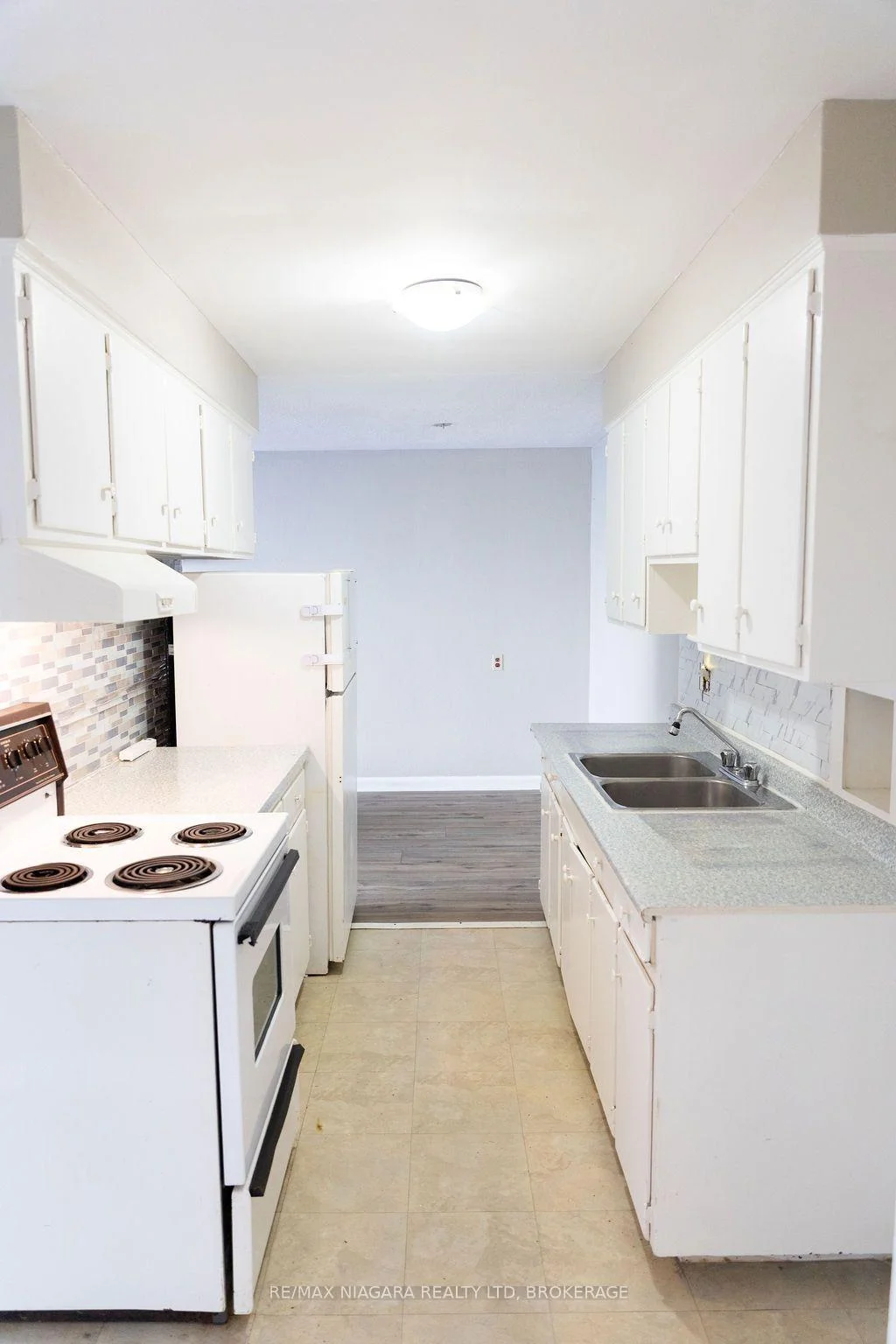 Photo 29 of Unit 2, 27 Main Street, St. Catharines, Port Dalhousie — HOMEH