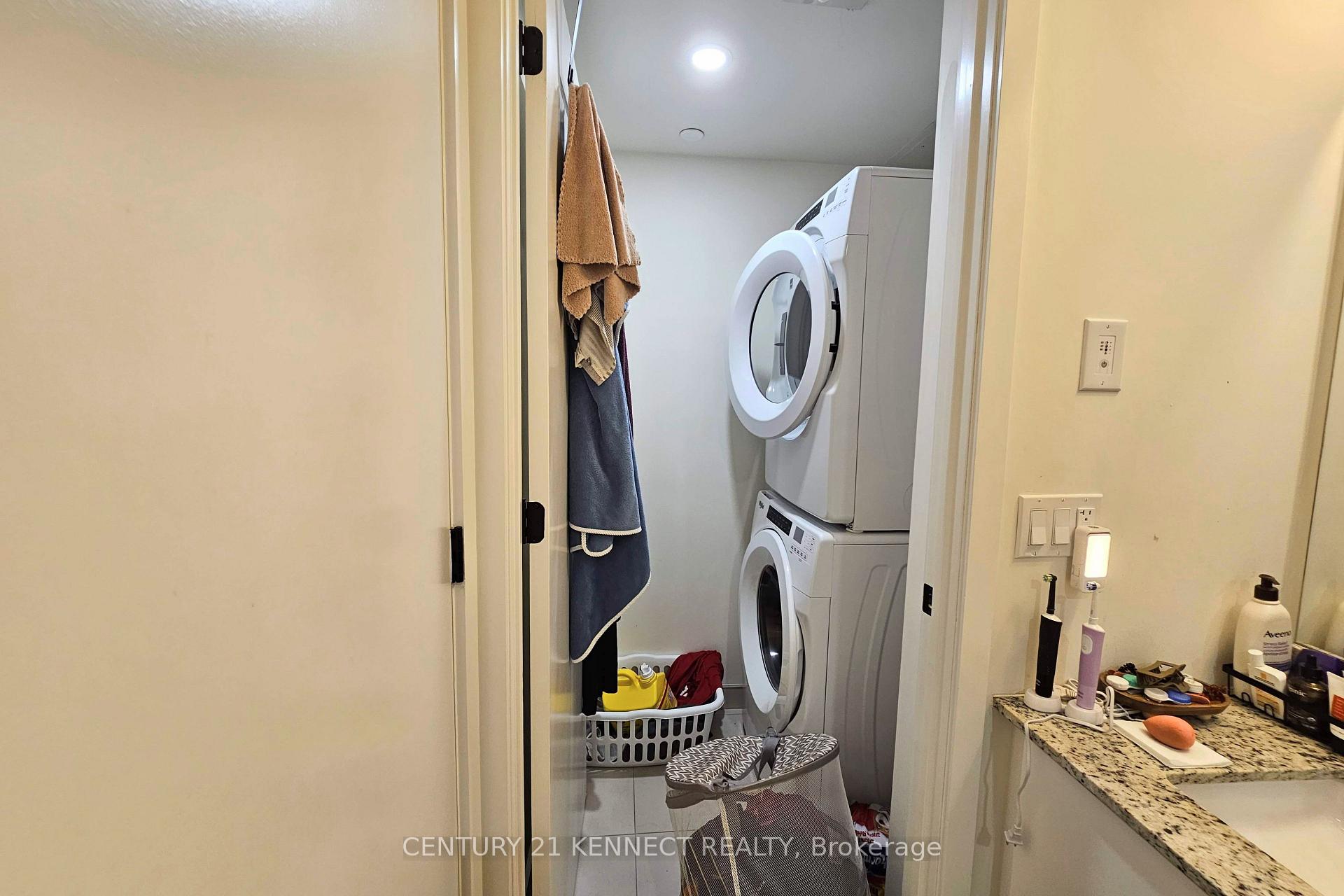 Photo 18 of Unit 702, 335 Wheat Boom Drive, Oakville, Joshua Meadows — HOMEH