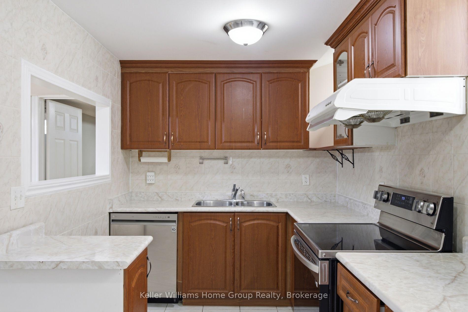 Photo 7 of Unit Bsmt, 23 Lynch Circle, Guelph, Pineridge/Westminster Woods — HOMEH